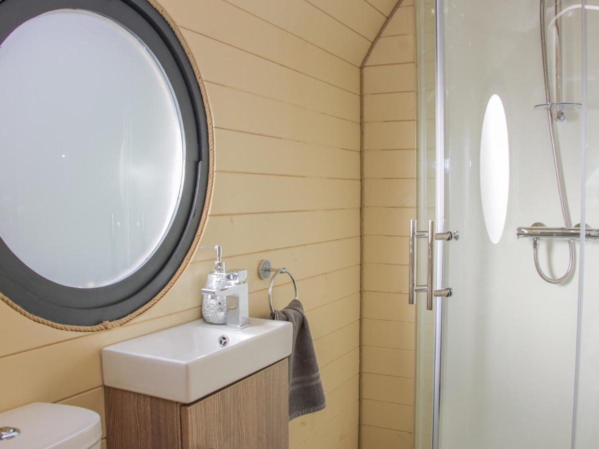 Stapeley Pod Villa Shrewsbury Eksteriør billede