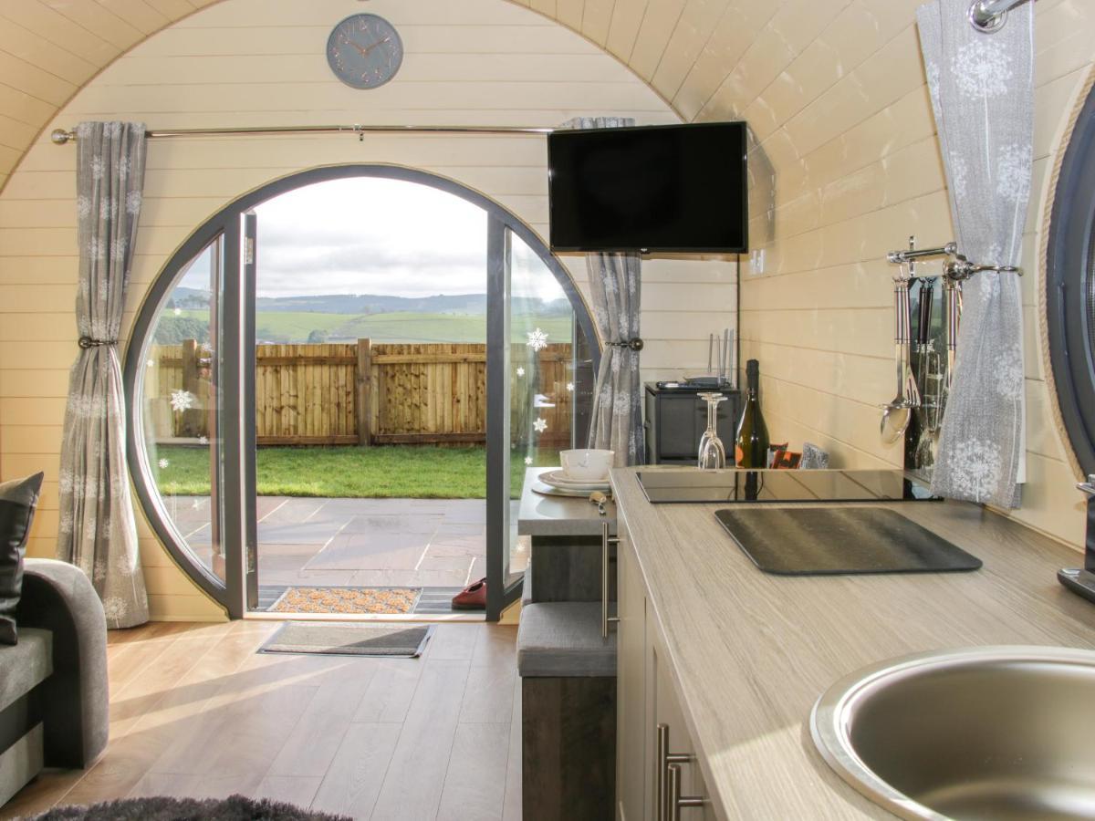 Stapeley Pod Villa Shrewsbury Eksteriør billede